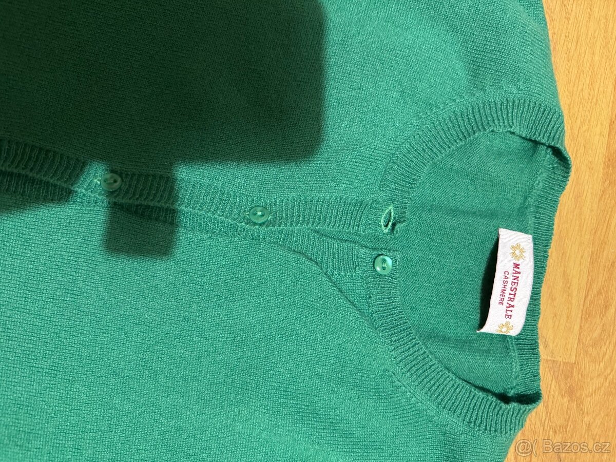 REZERVACE Dámský kašmírový svetr M