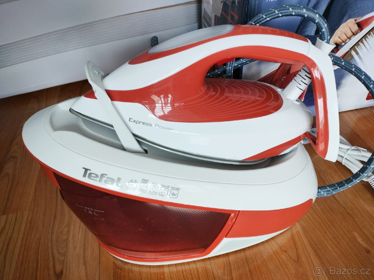 Parní generátor Tefal SV8110E