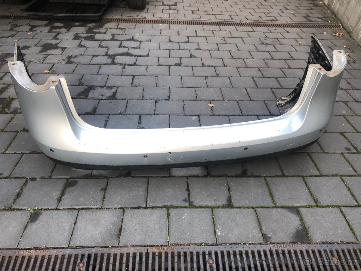 Vw Passat 3C kombi rv:06-09 zadní nárazník,mřížky př. nár.