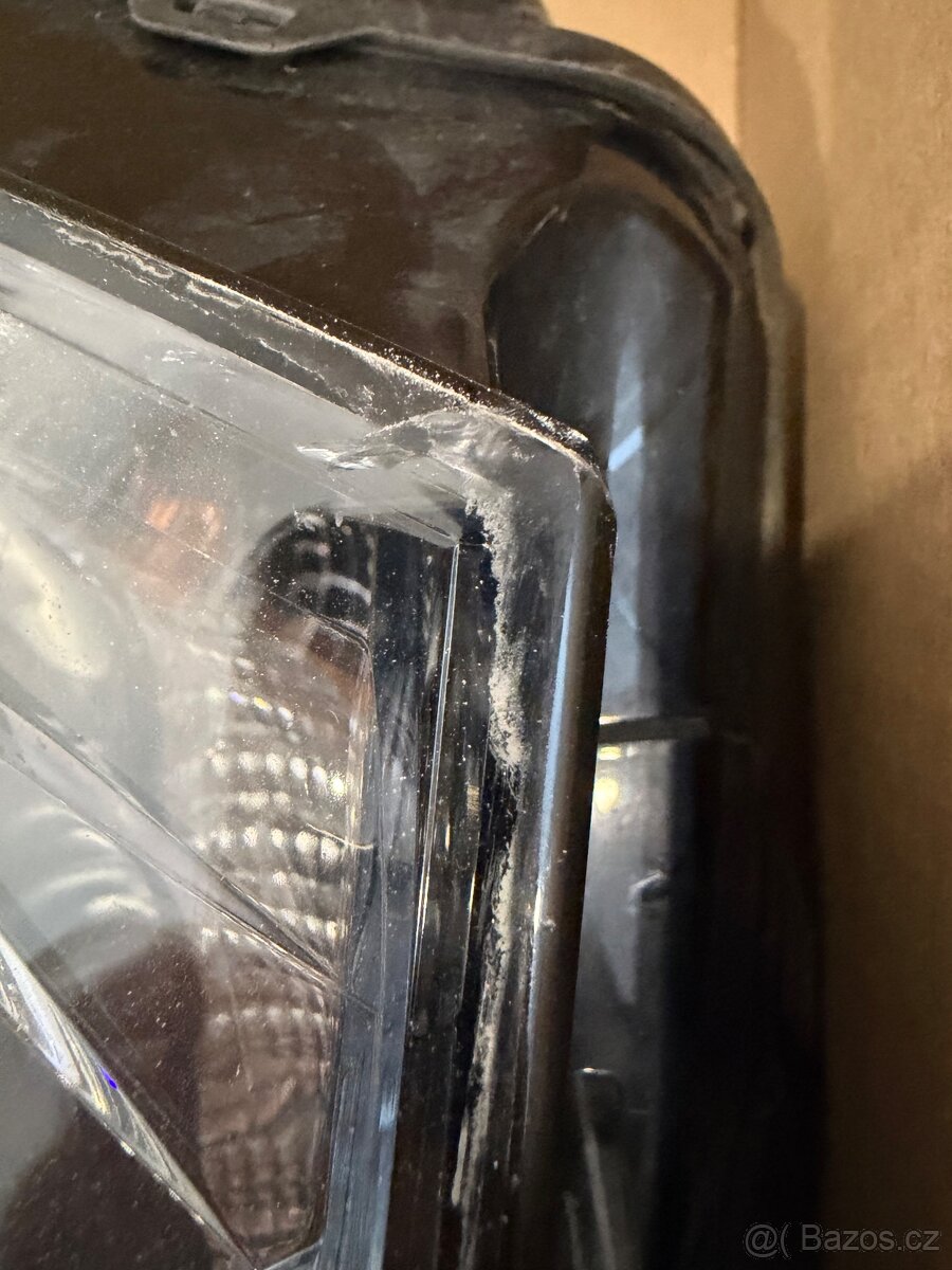 Škoda Scala levé světlo