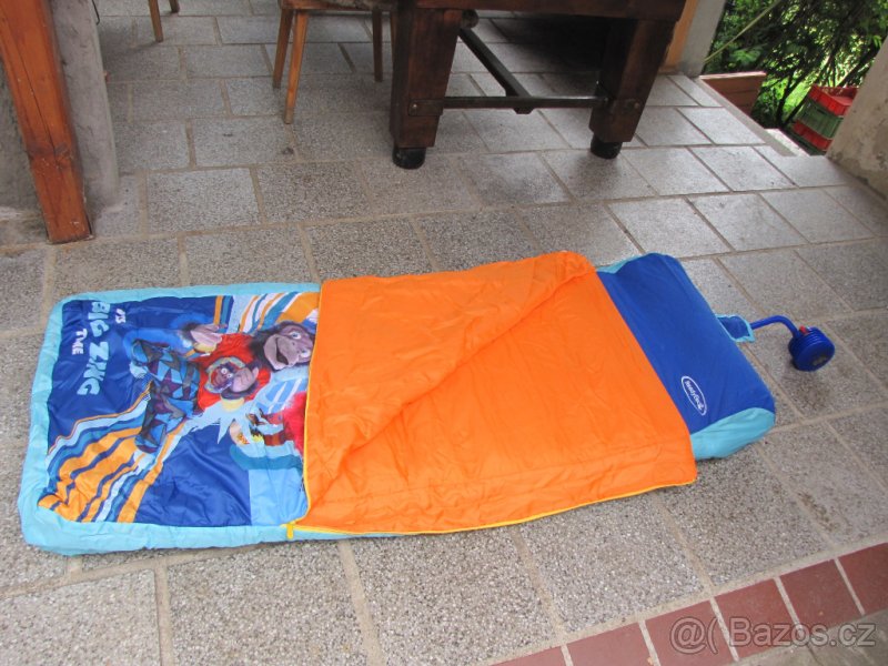 Cestovní postýlka nafukovací