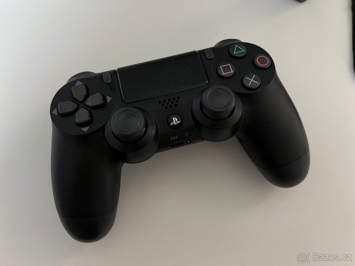 Dualshock 4 - ovladač na Playstation 4