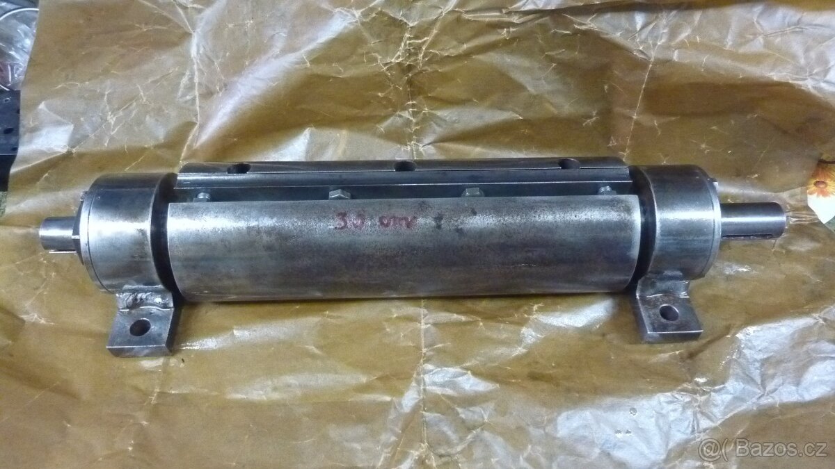 Hoblovací válec -300