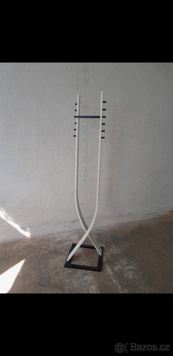 Designový věšák
