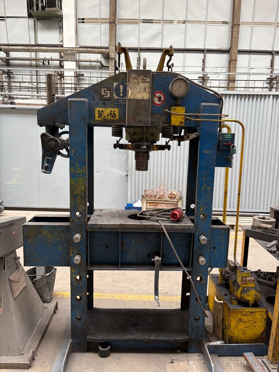Hydraulický lis CDM 80