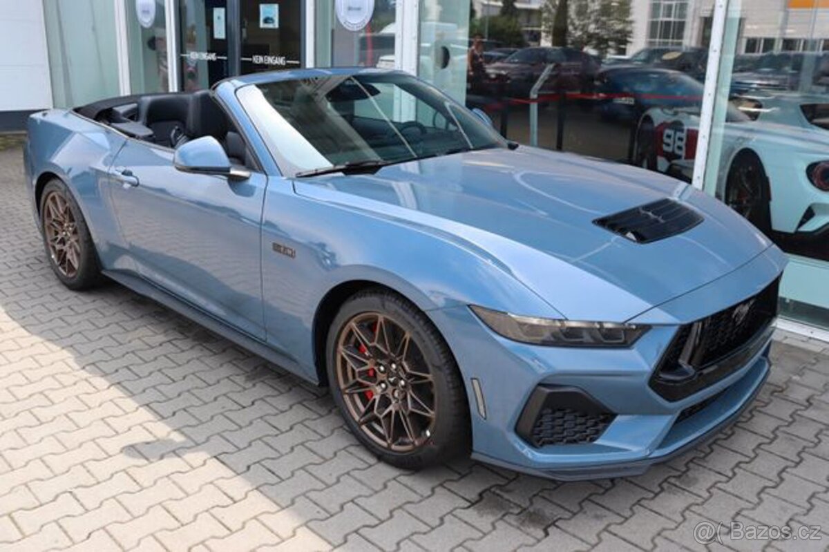NOVÝ Ford Mustang, 5.0 (328kW) Convertible MagneRide