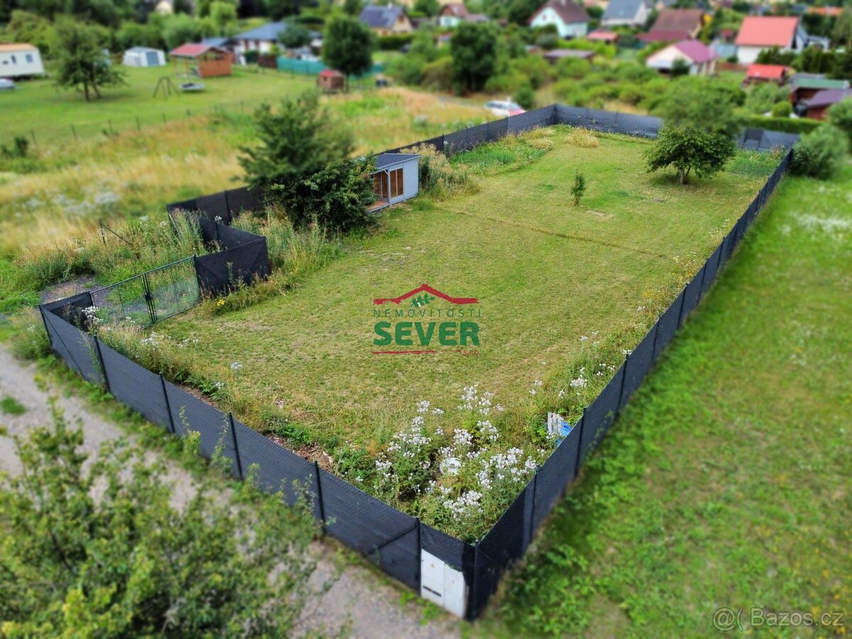 Pozemek, 943 m²