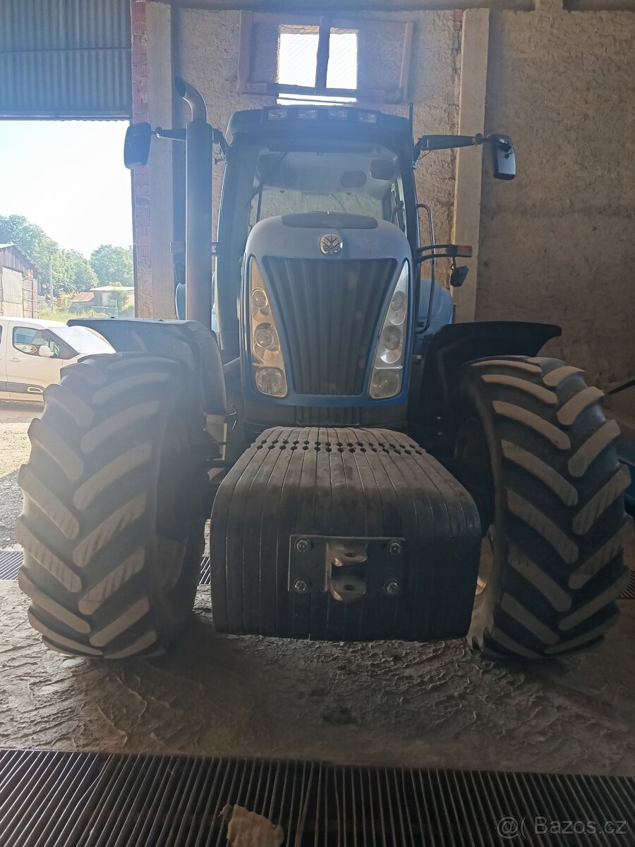 Traktor TG285