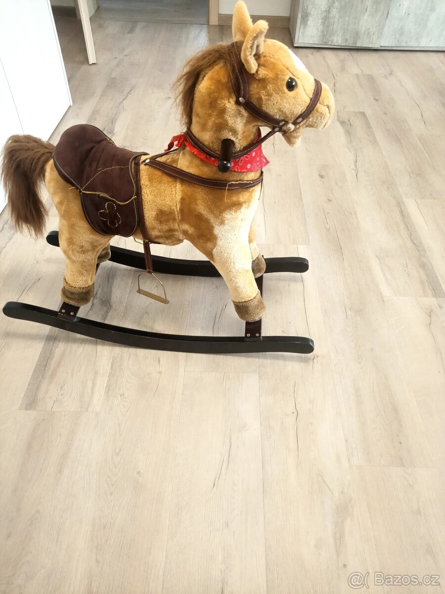 Houpací koník