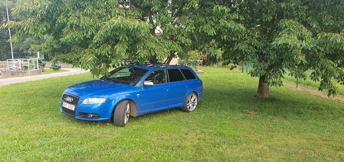 Audi s4 b7 V8