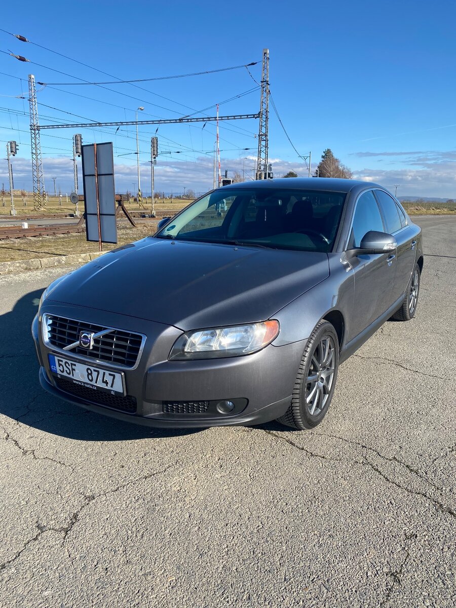 Volvo s80 2.5T / NOVÁ STK