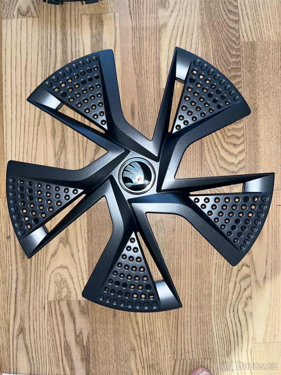 Škoda AERO KRYTY PROXIMA 16" (nové, originál)