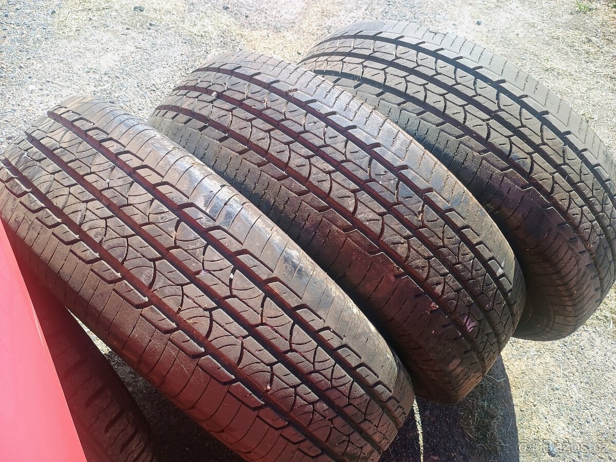 205/70-15C letní pneu Barum 2ks