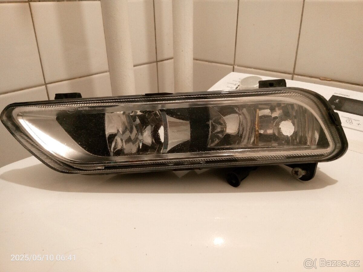 Levé přední mlhové světlo VW Passat B7