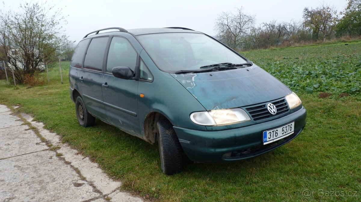 VW Sharan 1,9 85kW s téměř plnou nádrží
