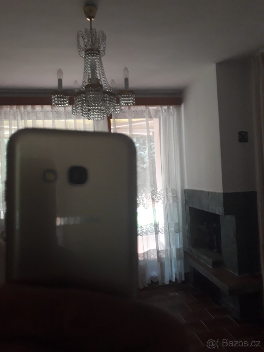 Samsung SM-A320FL..smartphone, displej 5".