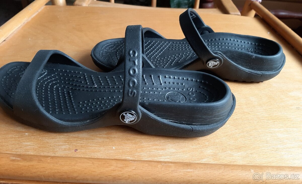 Dívčí crocsy