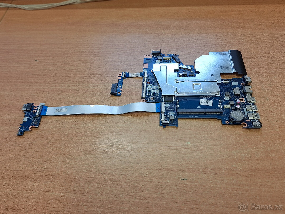 HP 250 G6 - funkční základní deska s CPU a vším na foto
