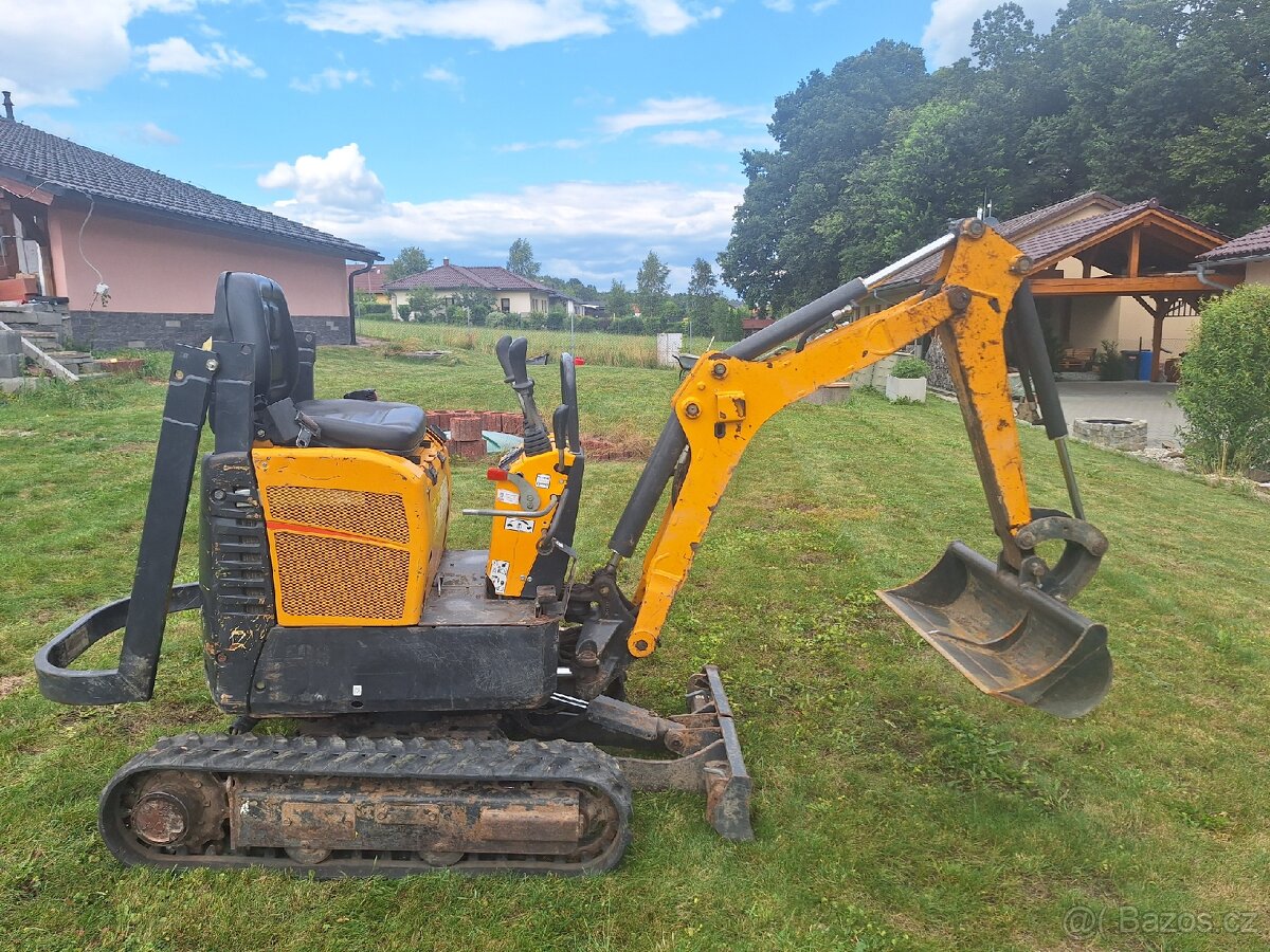 Bobcat E08