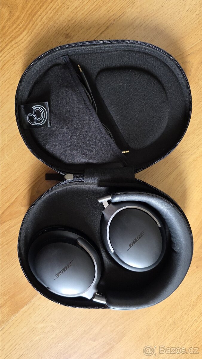 BOSE QuietComfort Ultra Headphones černá