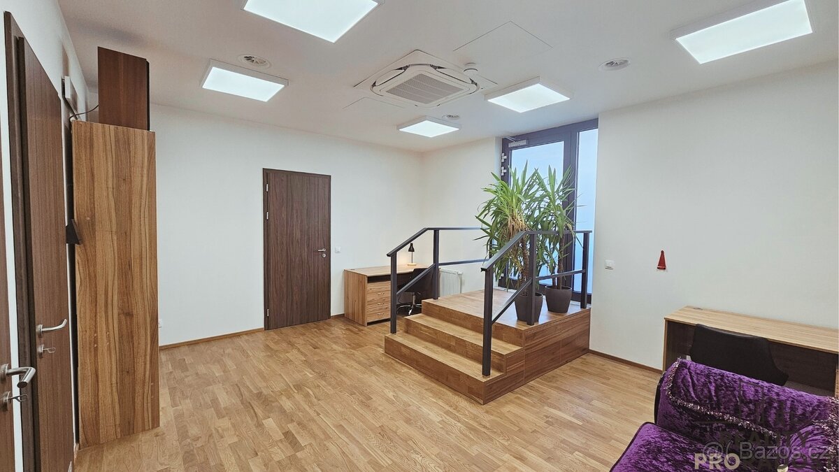 Pronájem obchodního prostoru 105 m² Schránilova, Praha - Hlu