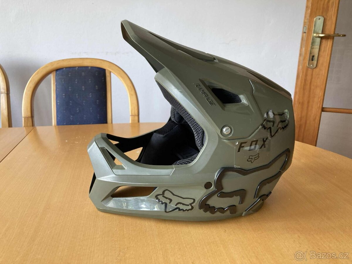 Lehká a odvětraná cyklistická helma FOX vel. YS