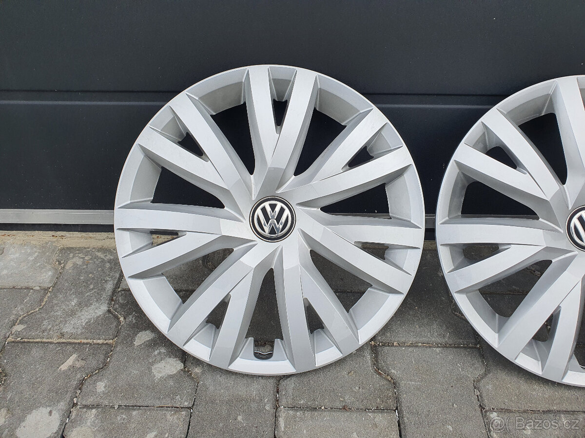 R16 puklice volkswagen r16 vw 16 Puklice kryty kola disky