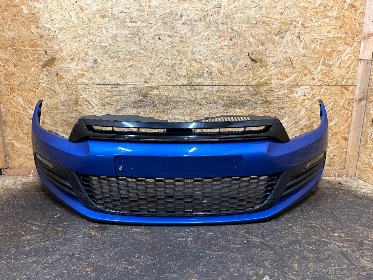 KOMPLETNÍ PŘEDNÍ NÁRAZNÍK VW SCIROCCO 1K8 1K8807221C LR5Z