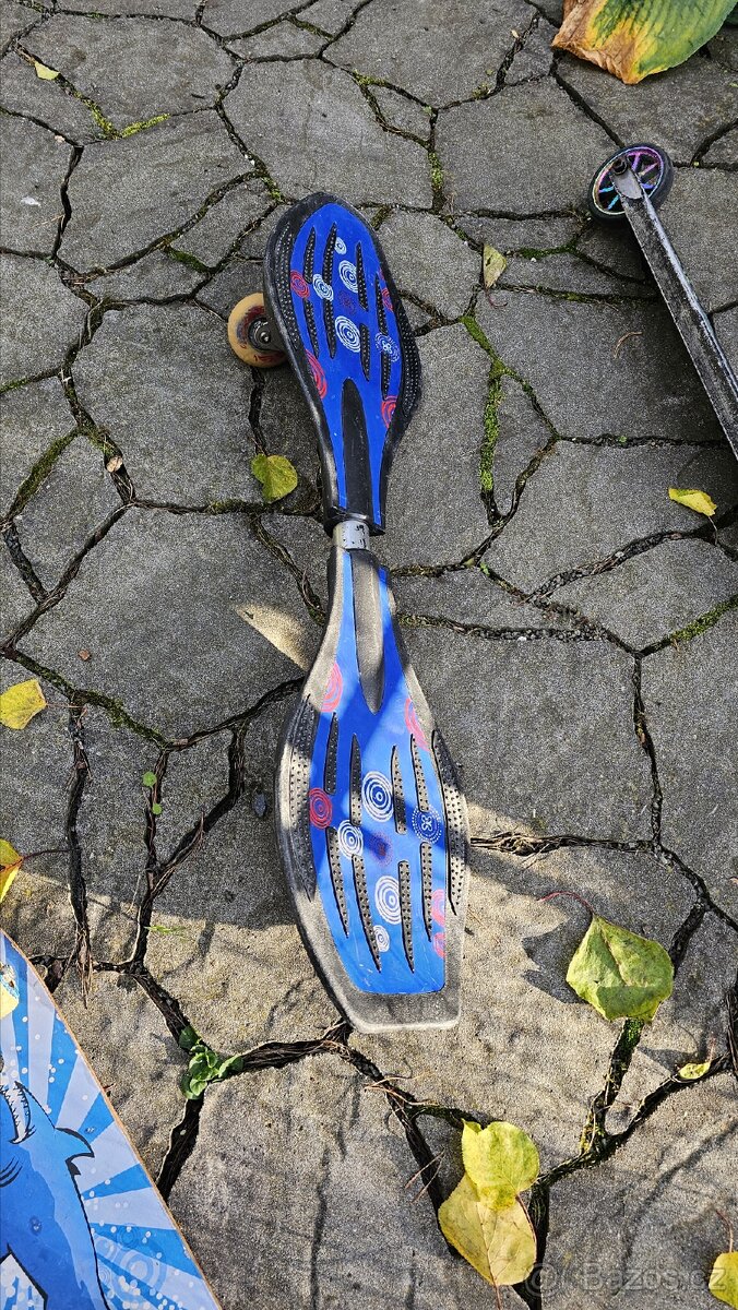 Waveboard (skateboard 2 kolečka)