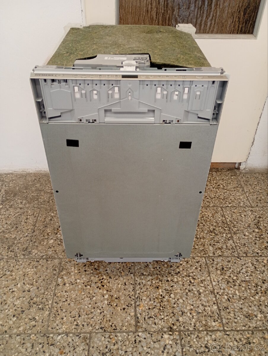 Myčka nádobí Siemens integrovaná
