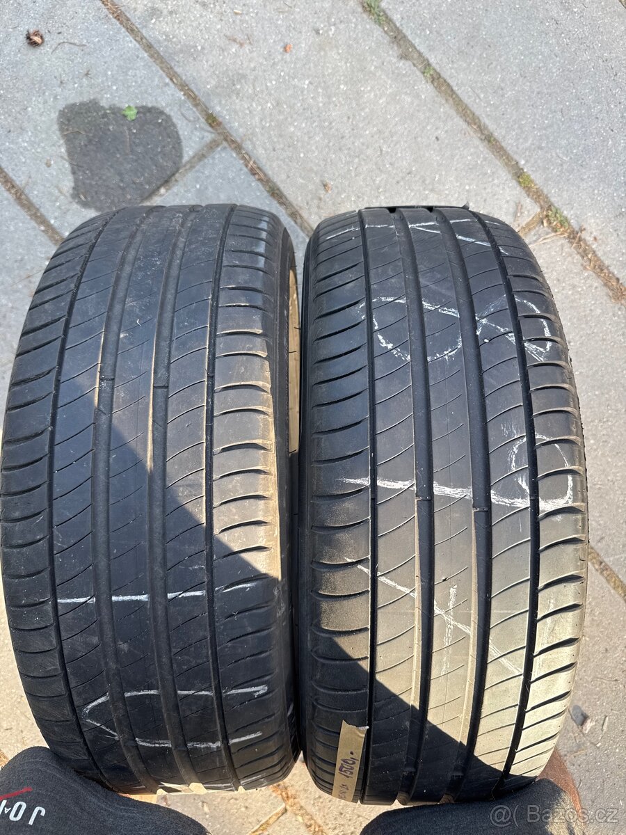 Dvě letní pneu Michelin 225/50/18
