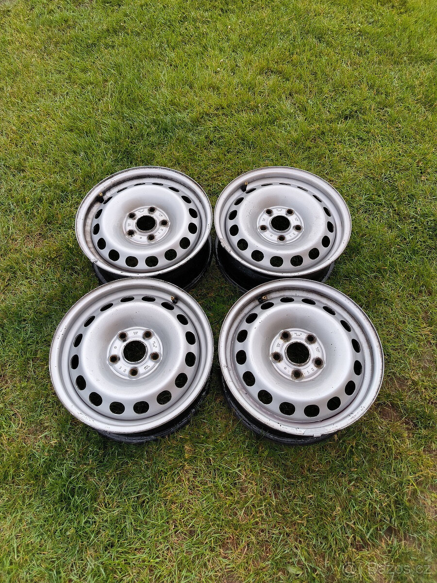 4 org. plechové disky 15´´, 5 x 112, ŠKODA OCTAVIA II, VW