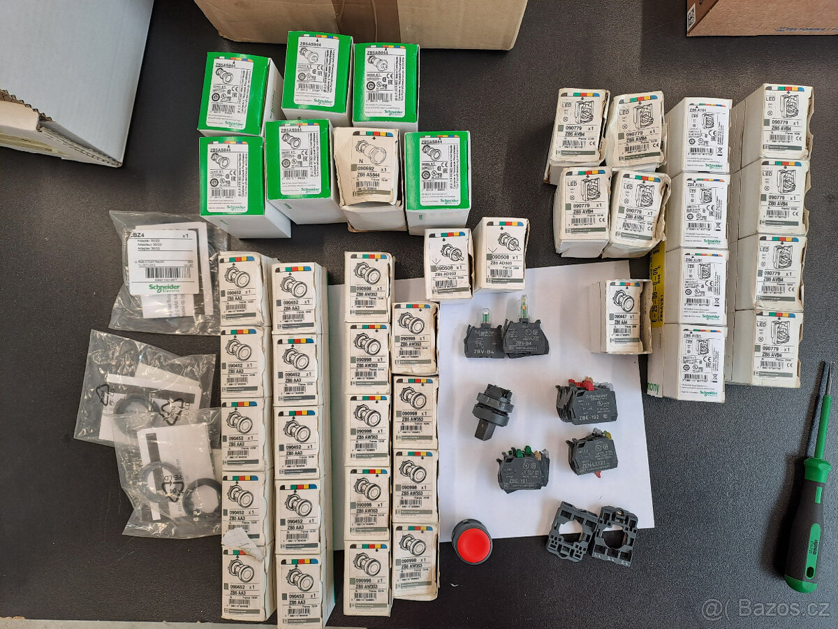 Ovladače a signálky Schneider