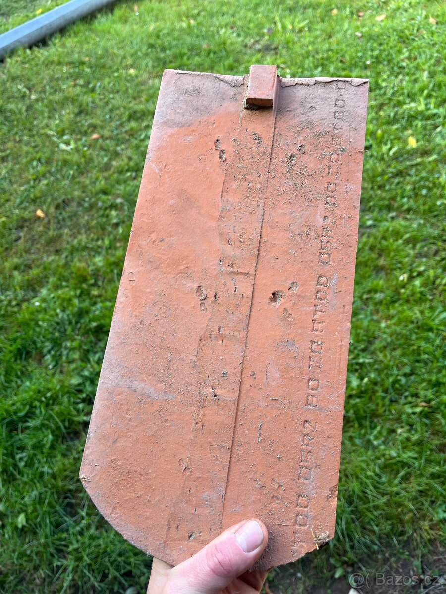 Střešní taška bobrovka