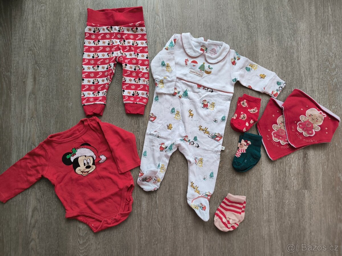 Kojenecké vánoční oblečení vel. 62