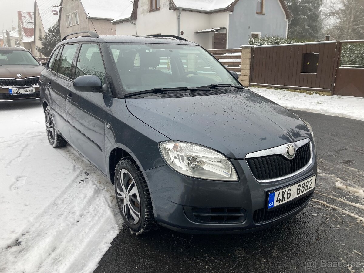 Škoda Fabia 2 1.6 16 v benzin 2009  top stav