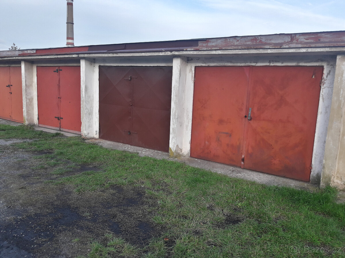 Pronájem garáže s elektřinou, Dukelská ul.vedle 6. ZŠ