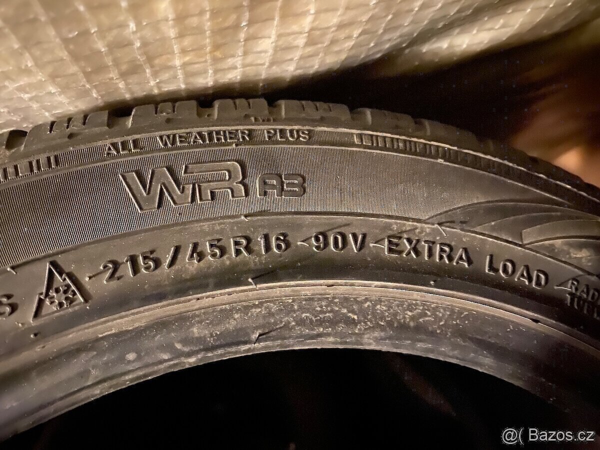 Zimní pneu 215/45/R16 Nokian