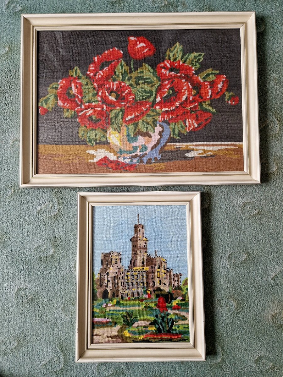 Staré ručně vyšívané obrazy