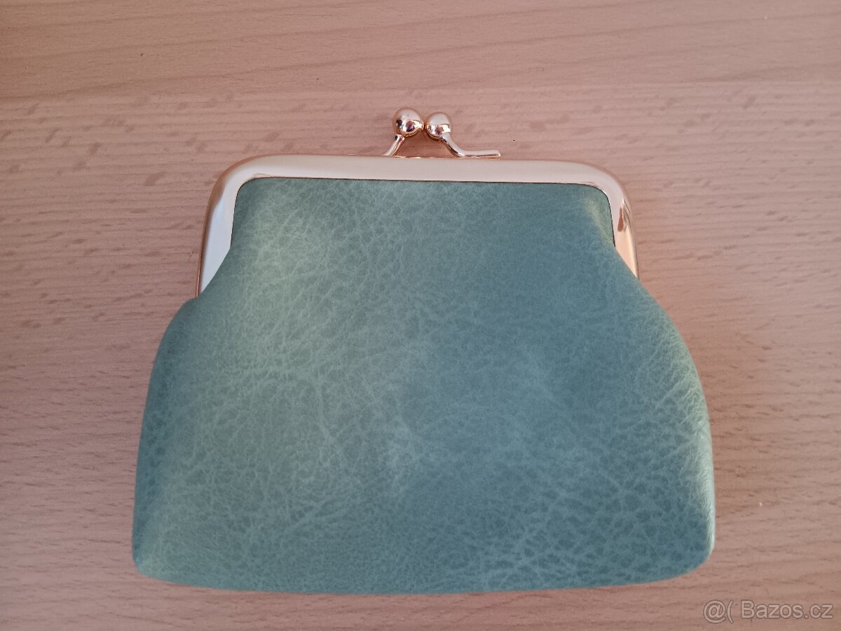 nová dámská peněženka