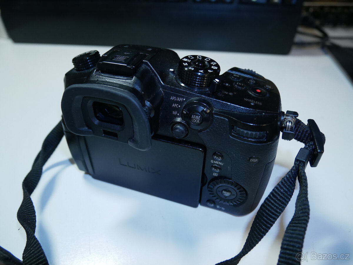 Panasonic Lumix GH5 + Leica 12-60 + příslušenství