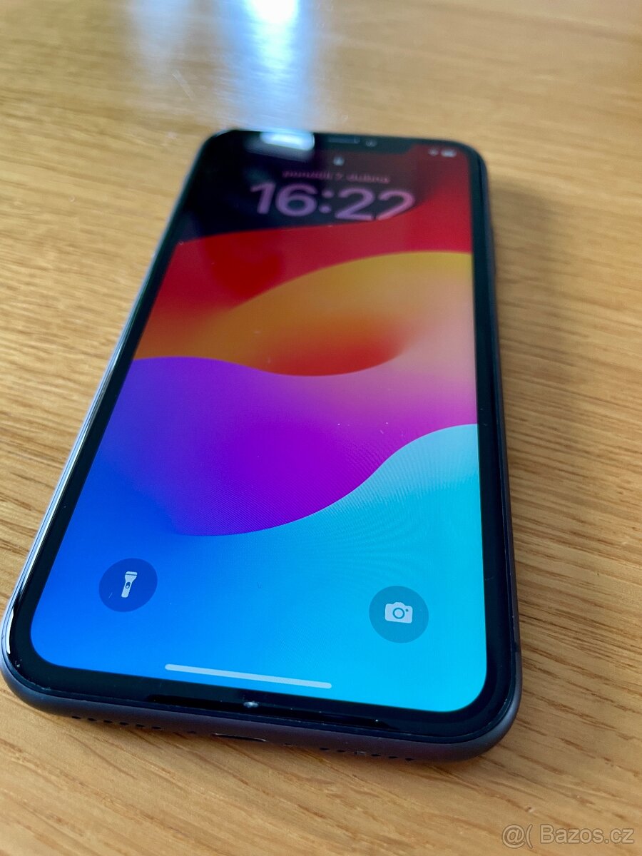 Iphone 11 - 128GB - černý