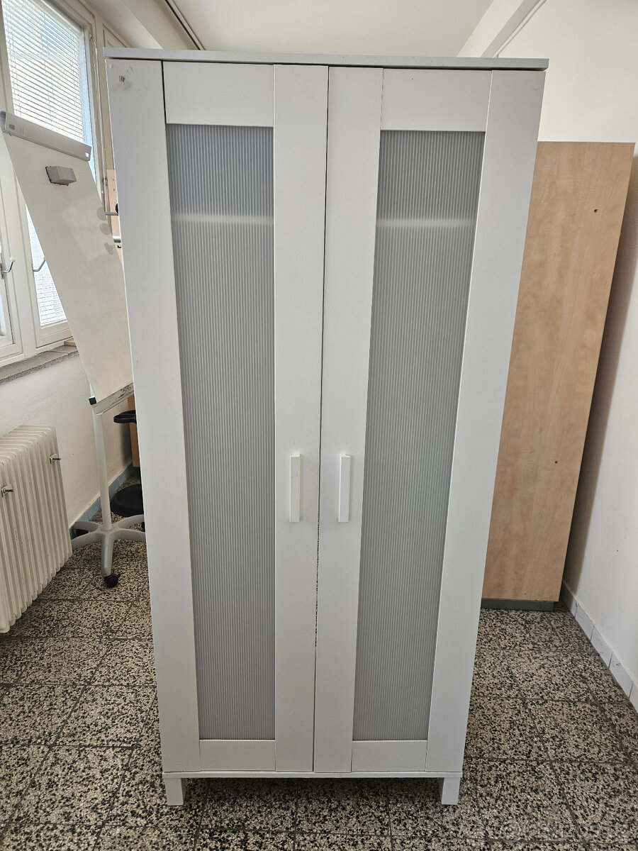 SKŘÍŇ - ŠATNÍ