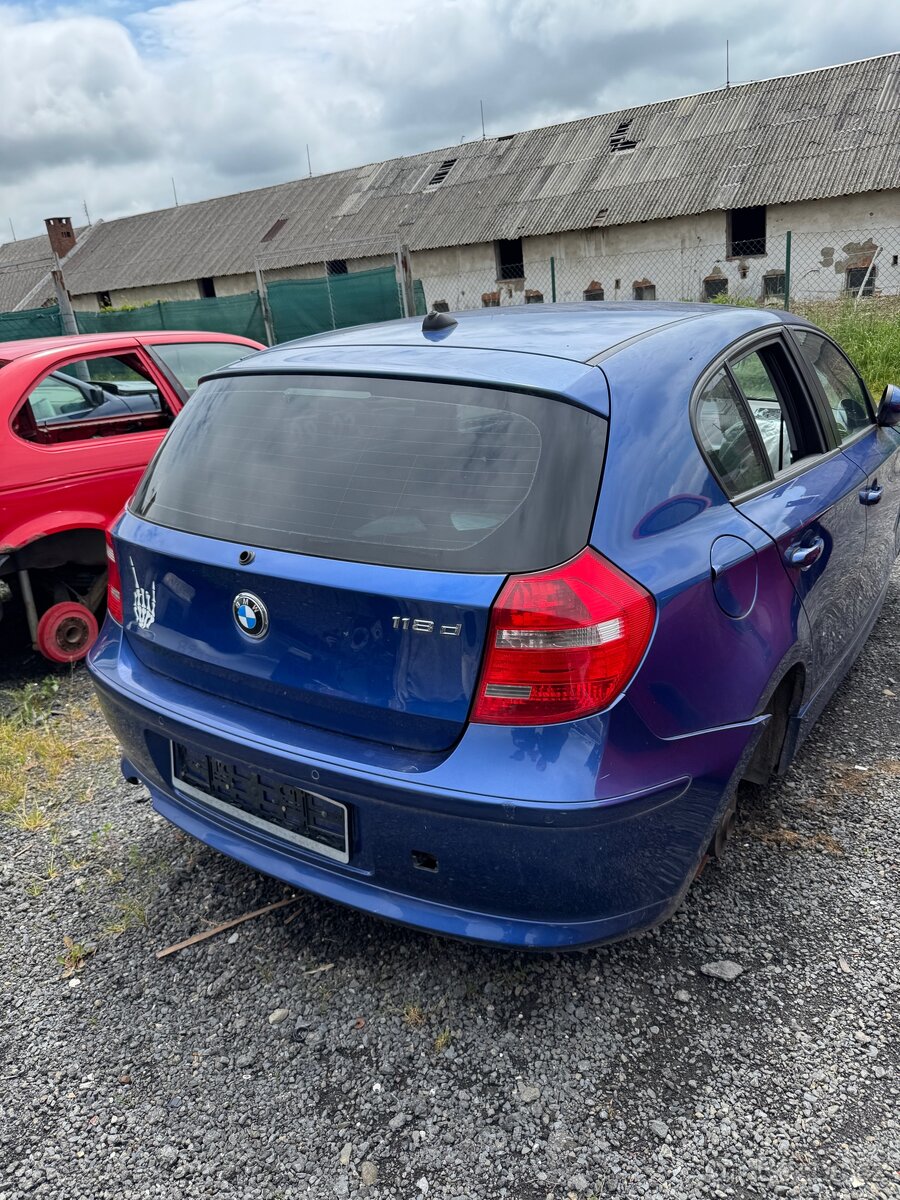 Prodám náhradní díly z bmw E81 118D