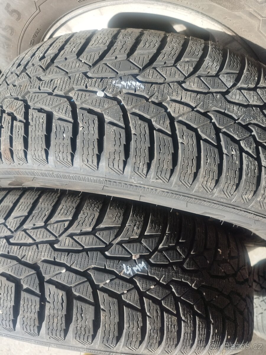 195/65 R15 Nokian WR D4