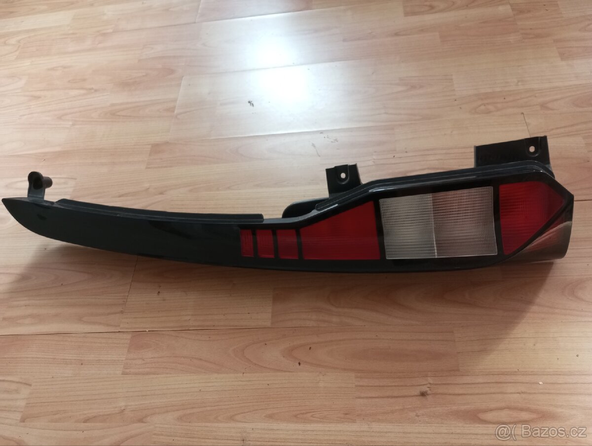Levé zadní světlo VW Caddy