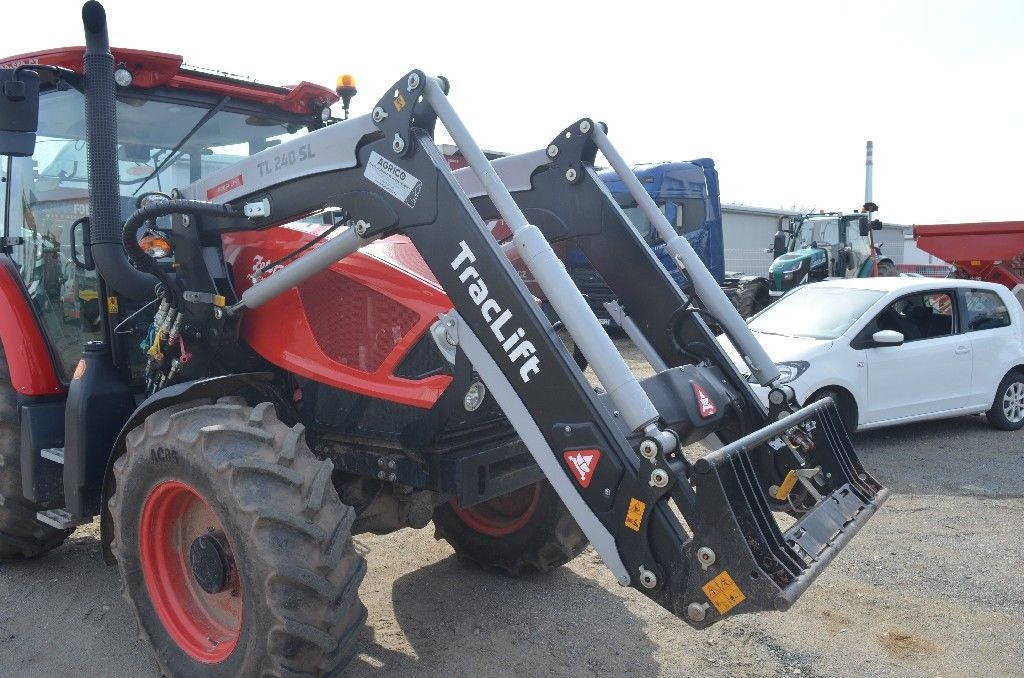 ZETOR PROXIMA HS120 nakladač s příslušenstvím