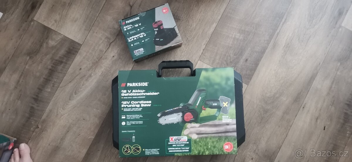 Aku řetězová pila Parkside do ruky V12