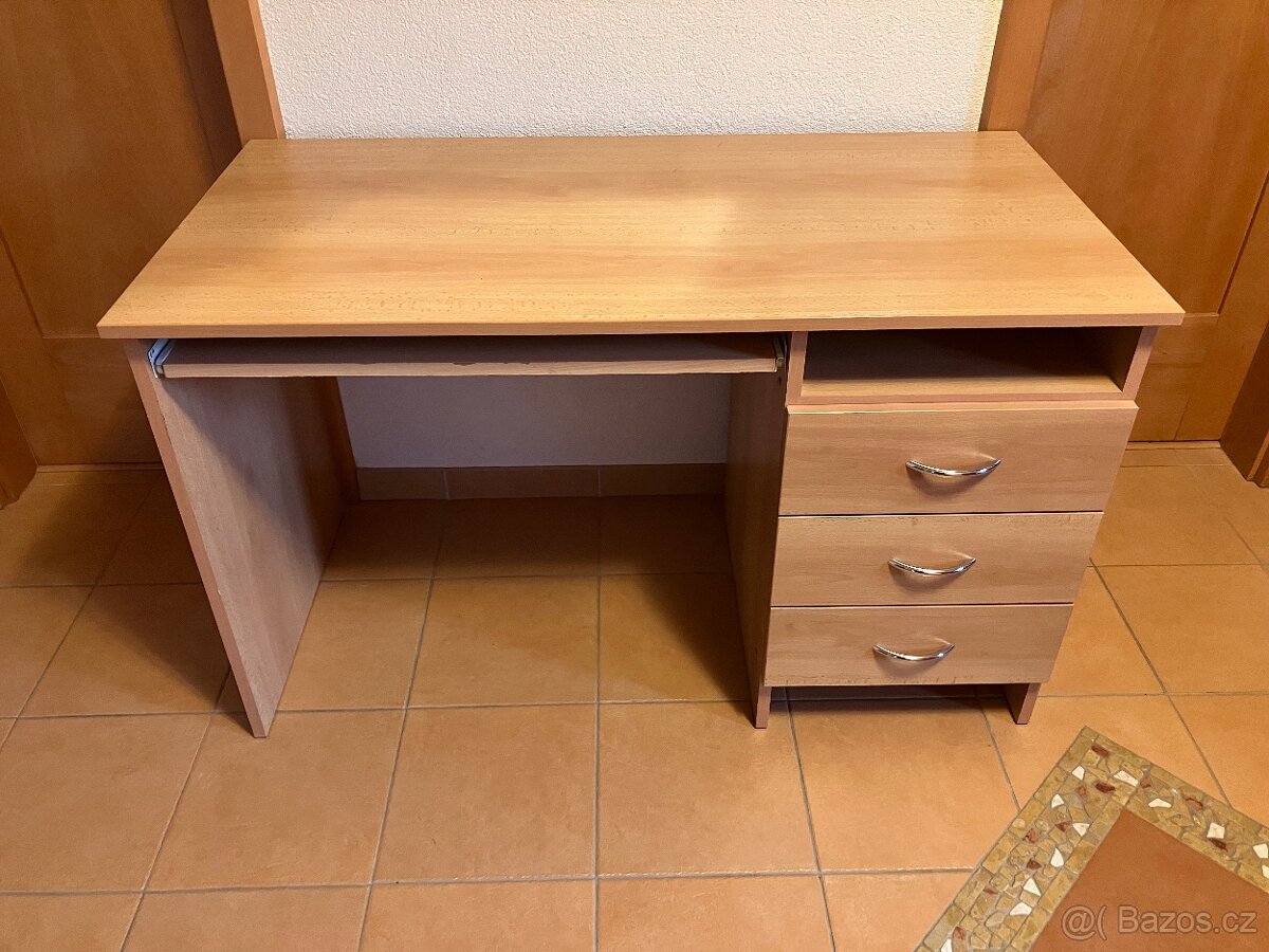Psací stůl