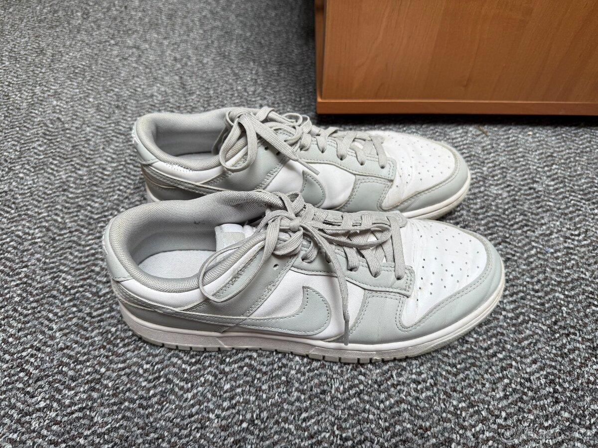Boty NIKE DUNK LOW grey/white vel. 44